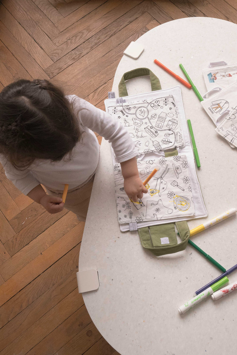 mallettes d'activités à colorier lavable la nature des petits