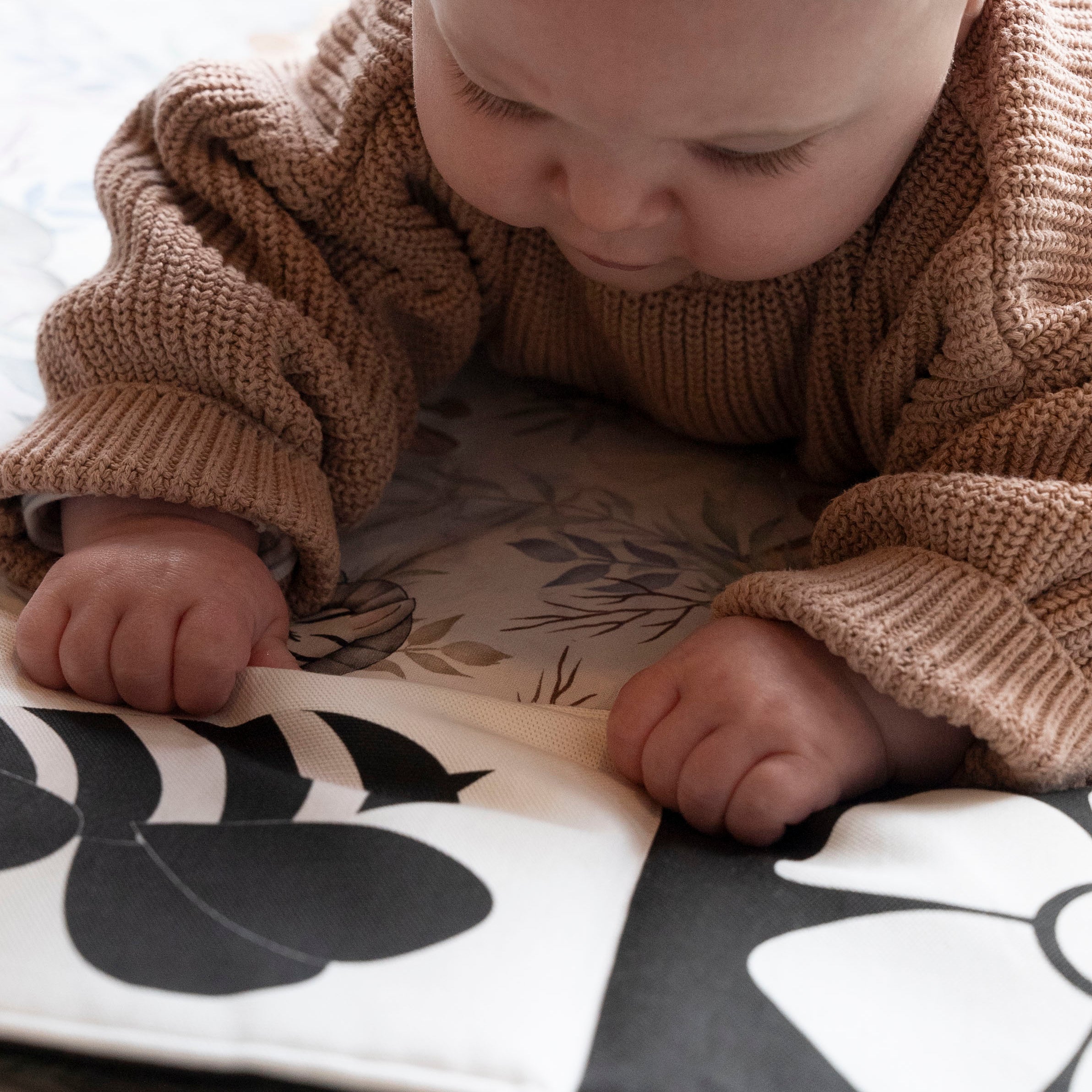 Livre d’éveil noir et blanc éventail
