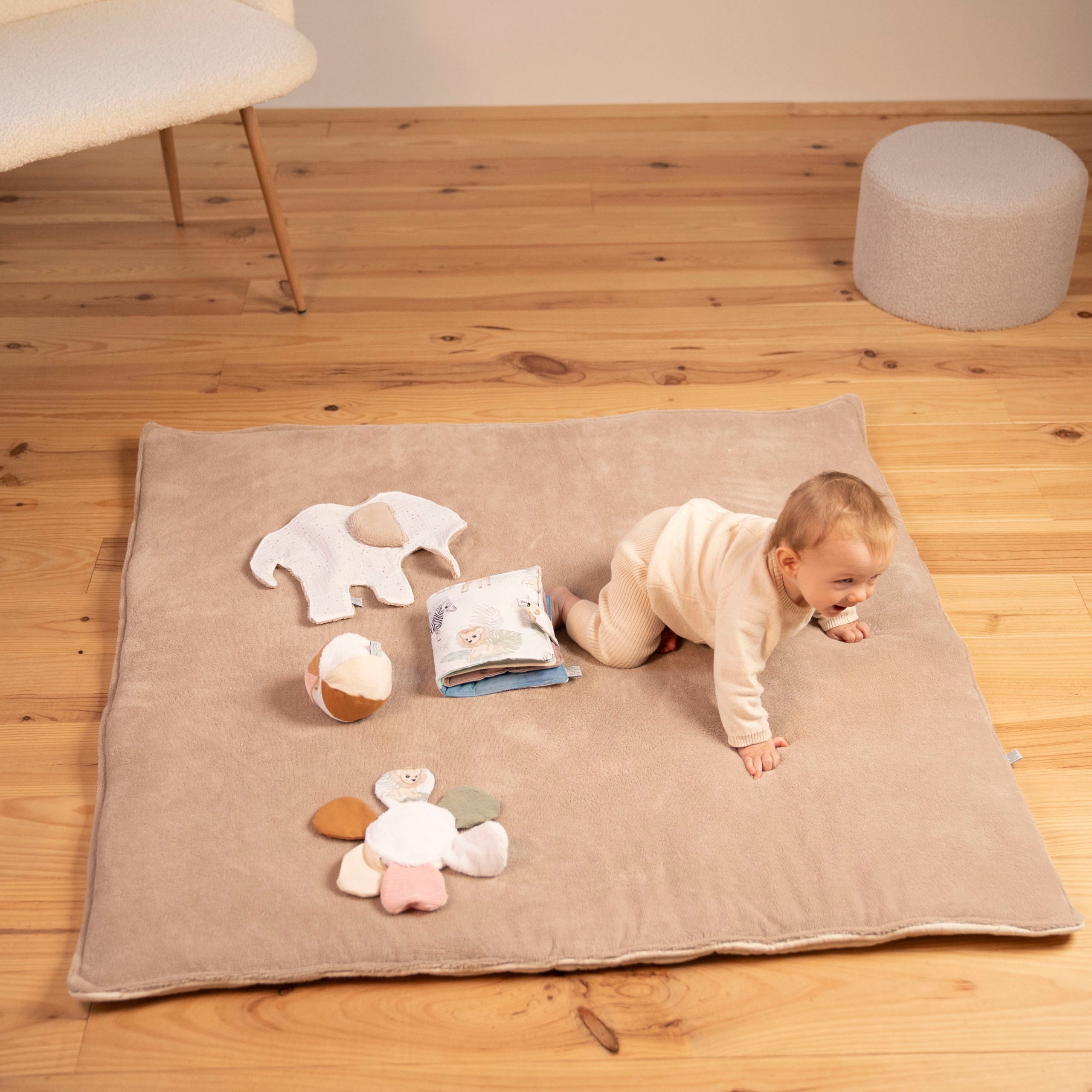 Tapis de jeu nomade et évolutif tout doux – 100% éponge galet