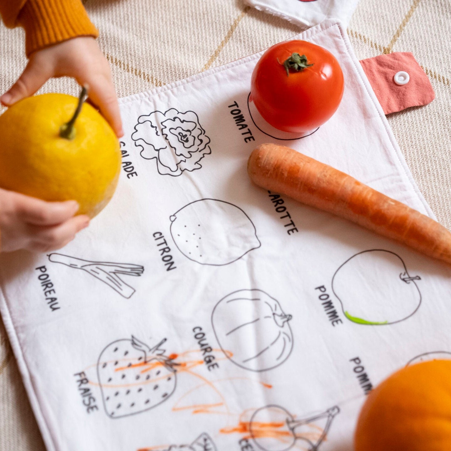 Set de table à colorier lavable recto/verso – Imagier des fruits et légumes