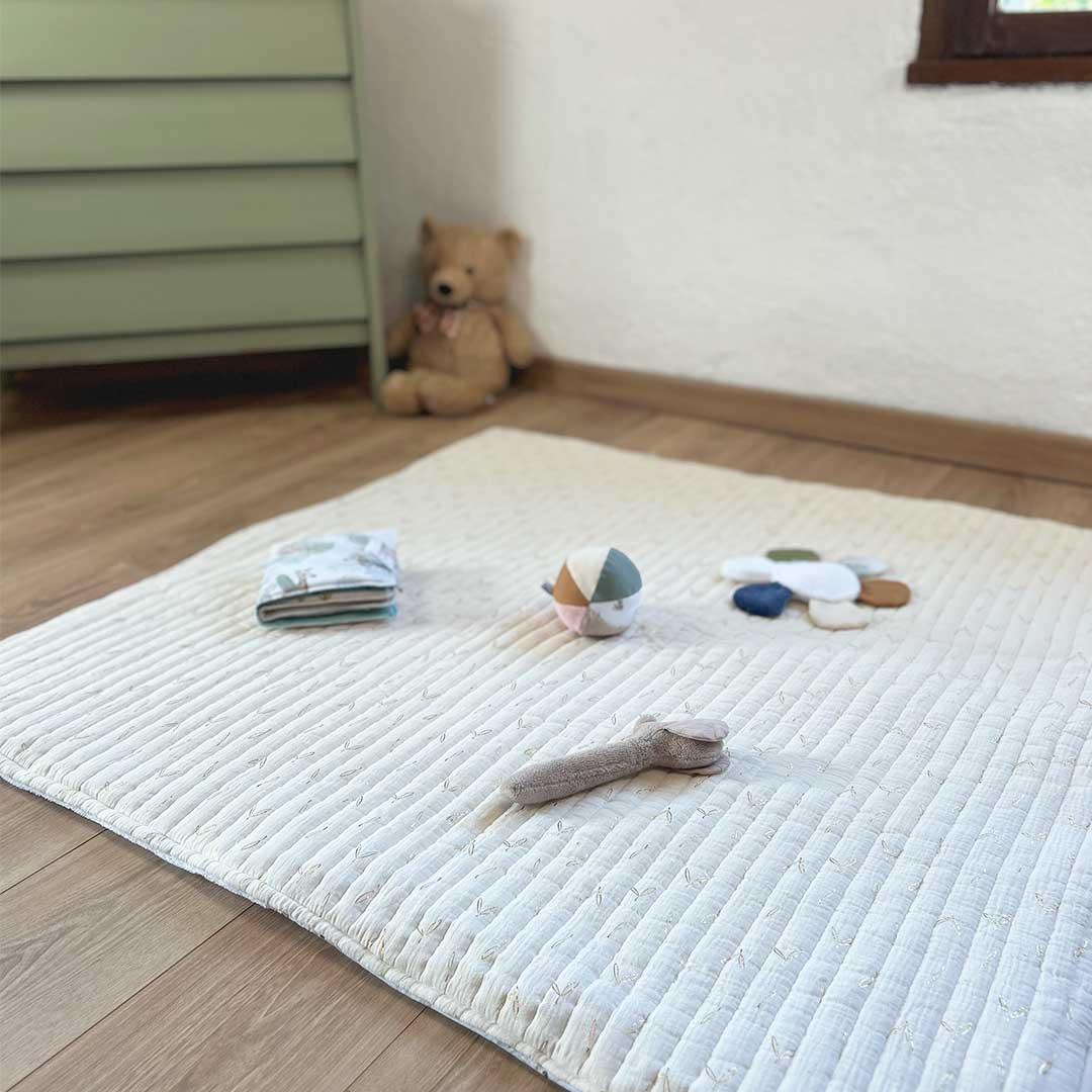 Tapis de jeu nomade et évolutif -Ecru doré