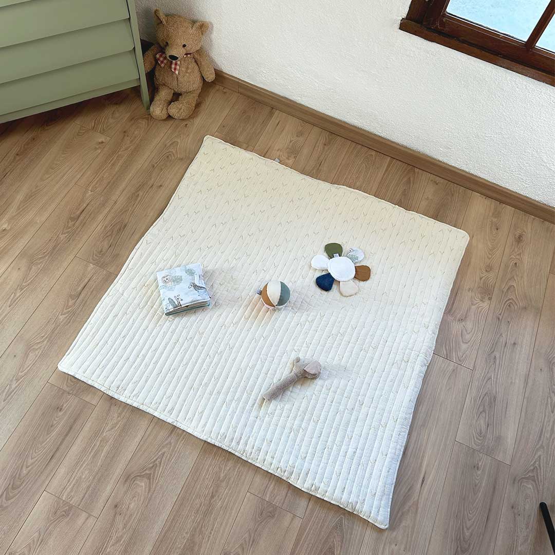 Tapis de jeu nomade et évolutif -Ecru doré